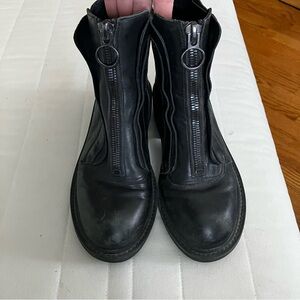 Black Leather Boots (circa 1990’s) cool front zippers EU 38 7-7.5 Women’s